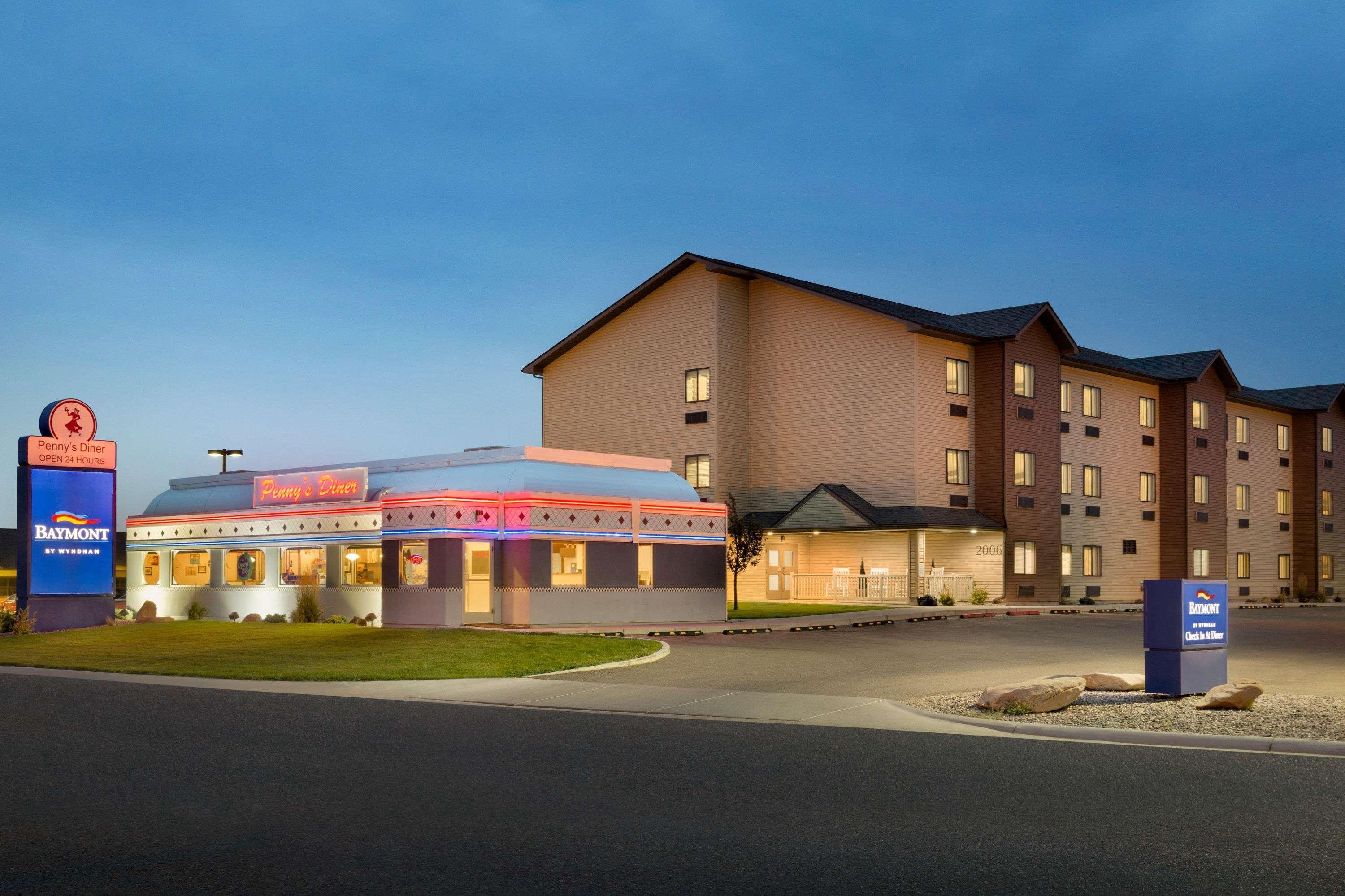 Baymont By Wyndham Glendive Hotell Exteriör bild